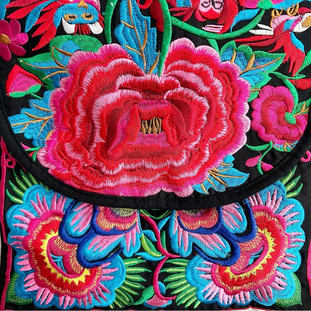 Stunning Guatemalan Embroidered Pom Pom Shoulder Bag EPC